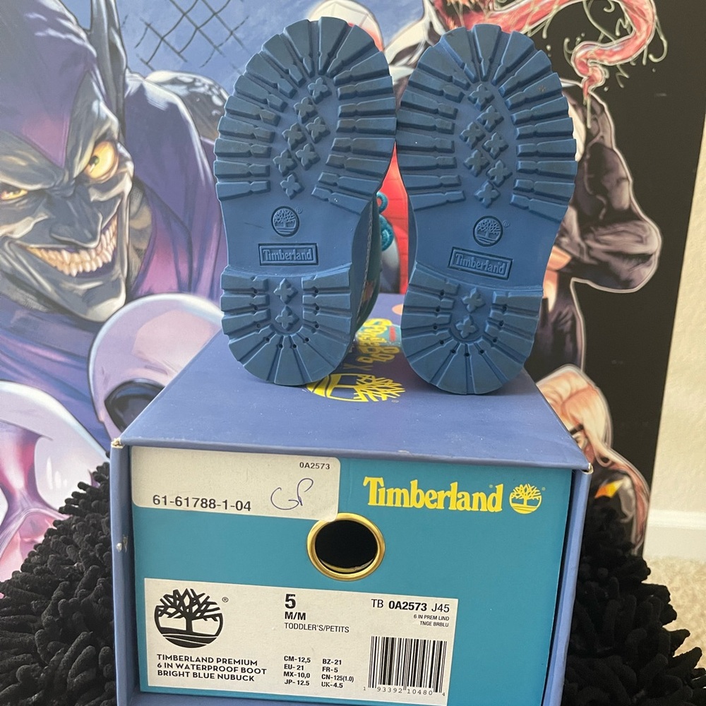 SpongeBob Timberlands - Picture 4 of 5